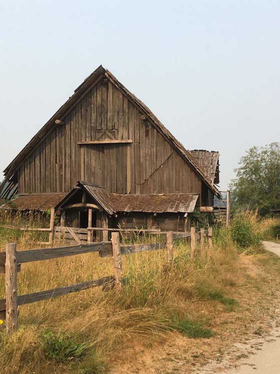 Barn